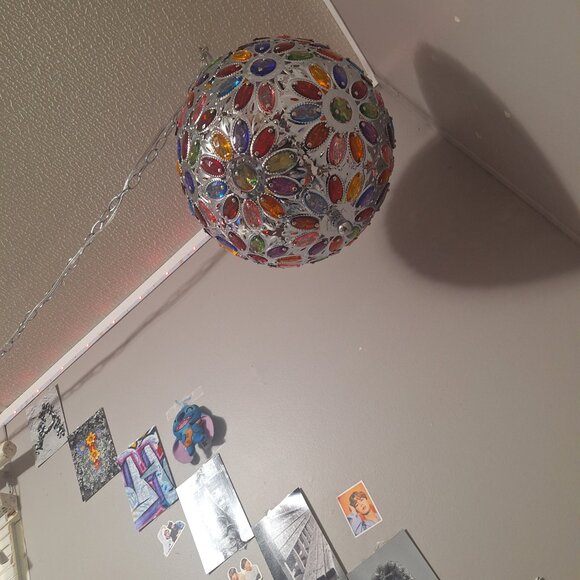 Cute light fixture - Picture 2 of 6